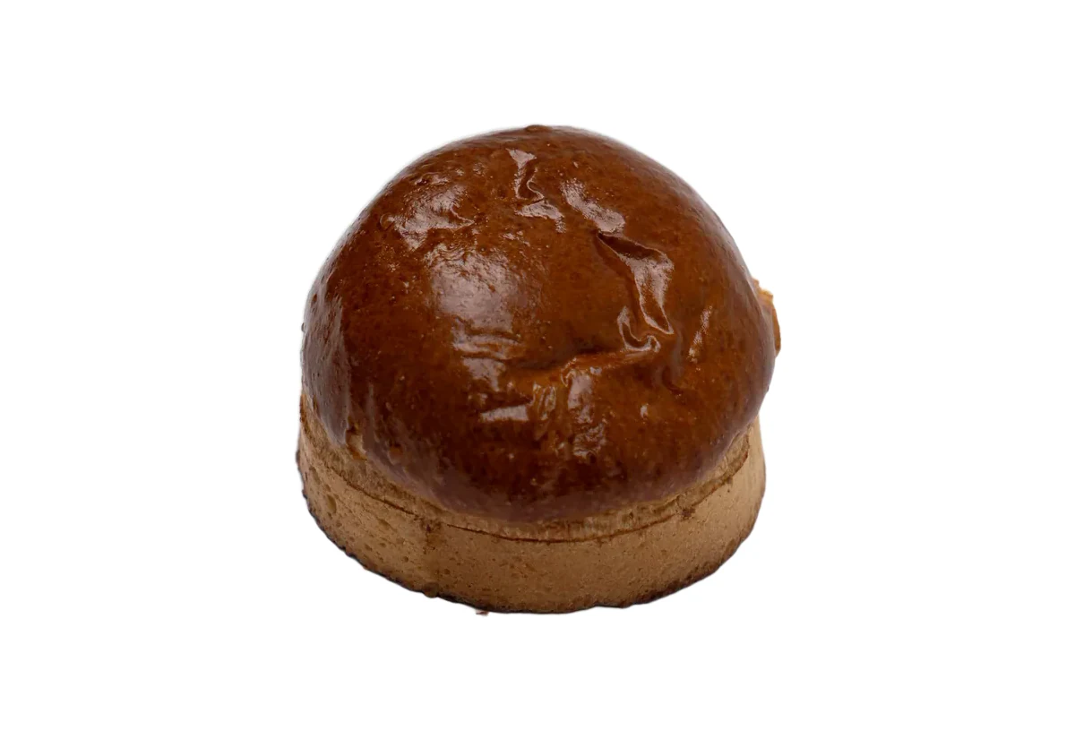 Pain burger nature vu de trois-quarts, dôme moelleux