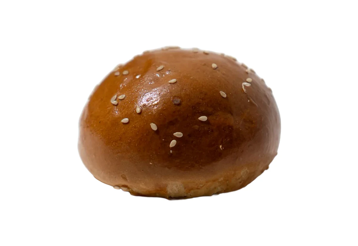 Pain mini-burger au sésame, autre angle trois-quarts